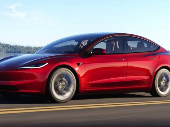 Tesla_Model_3_2024-01@2x